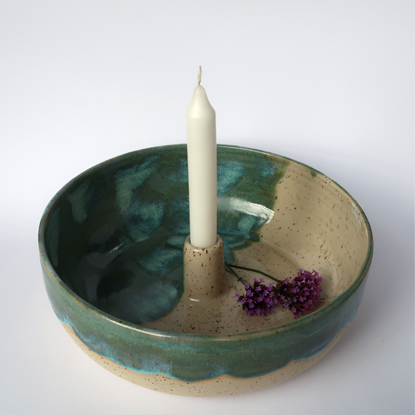 Türkise handgemachte Kerzenschale mit Blume