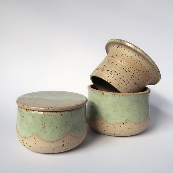 Französische Butterdose, Handgemachte Keramik, Unikat, Butterfass, Glasur, Pfefferminz, mint, mintgrün, grün