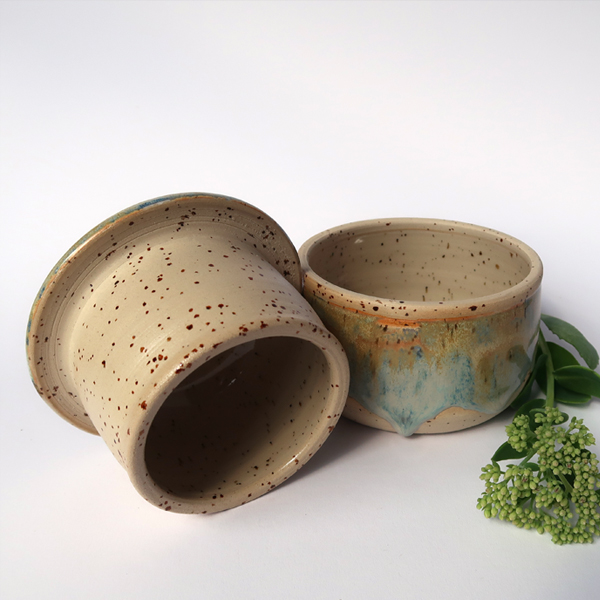 Französische Butterdose, Handgemachte Keramik, Unikat, Butterfass, Glasur, Verlauf, orange-blau